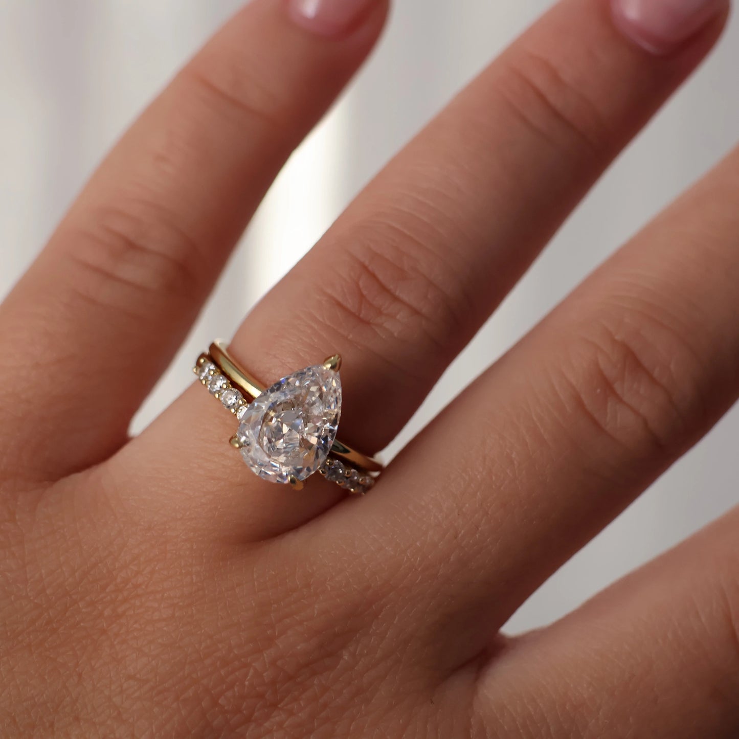 3 carat pear solitaire ring in gold with cz stone