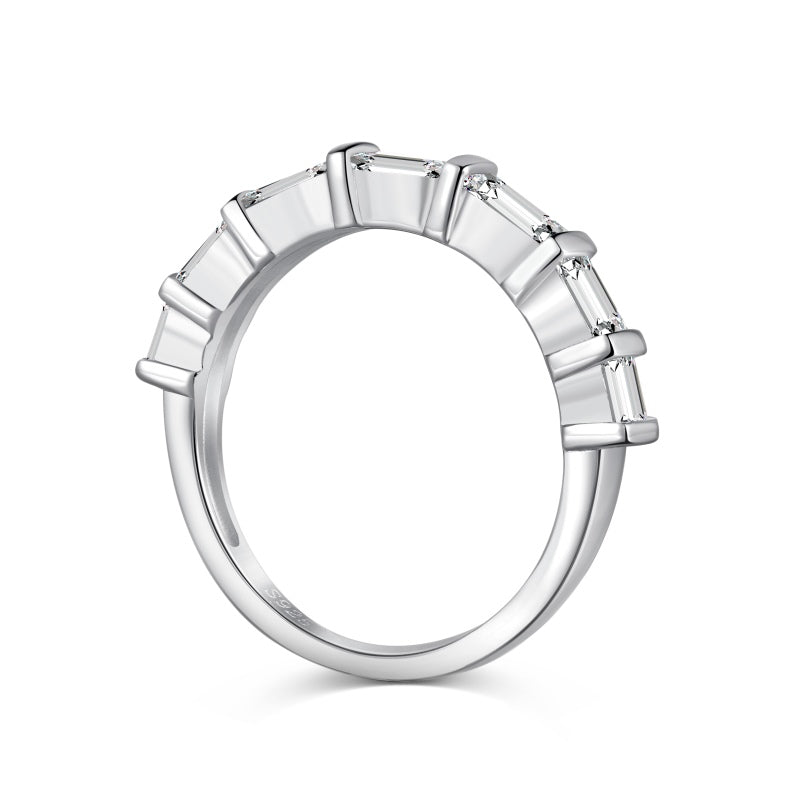 Side view of baguette stacking ring on white background