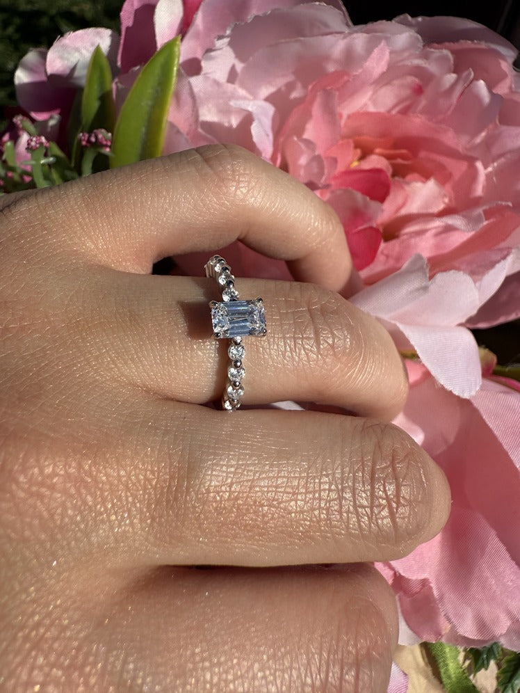 emerald silver ring with size cz stones