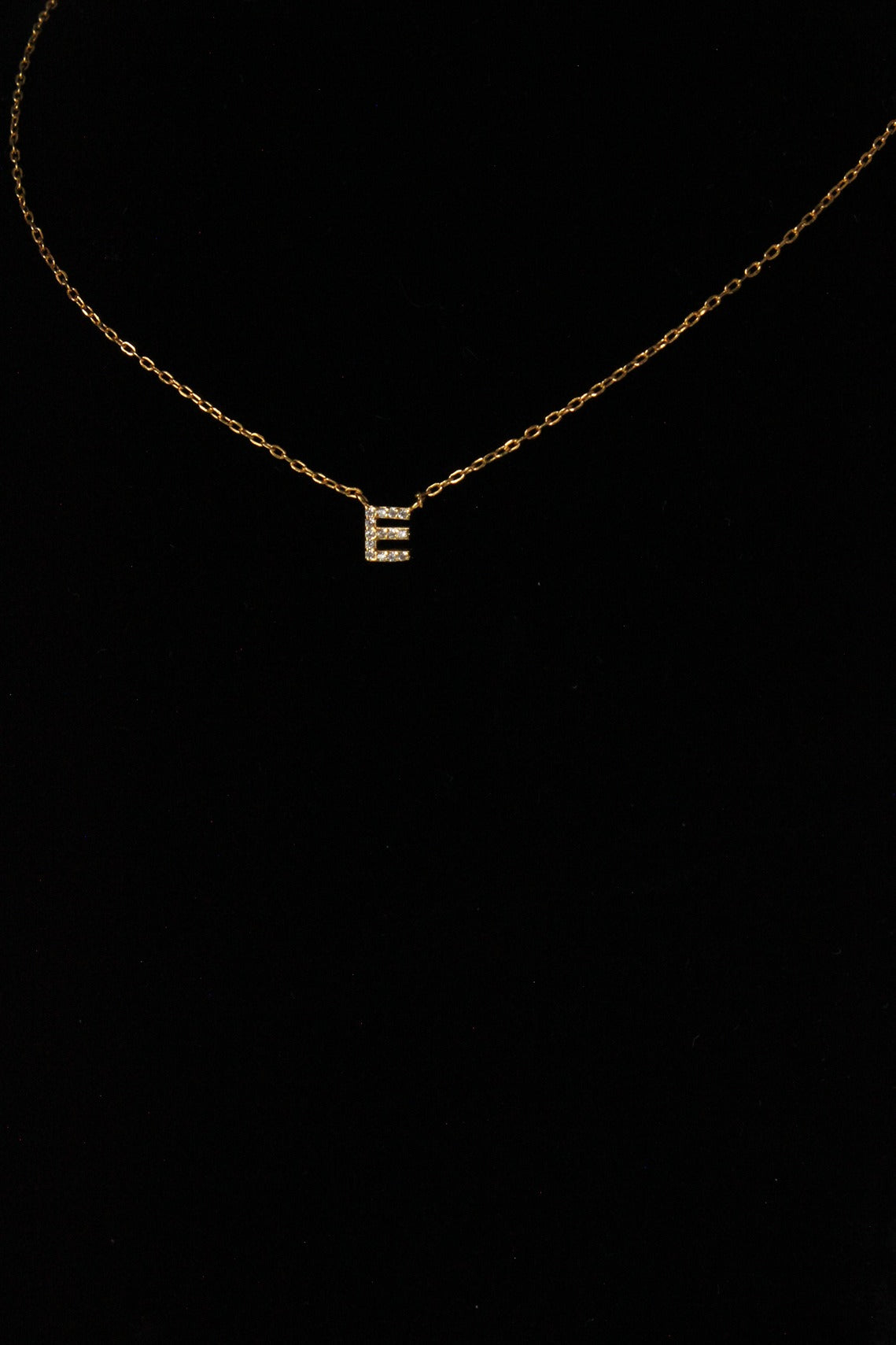 letter e initial necklace in gold