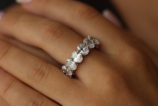 Oval chunky eternity ring in silver