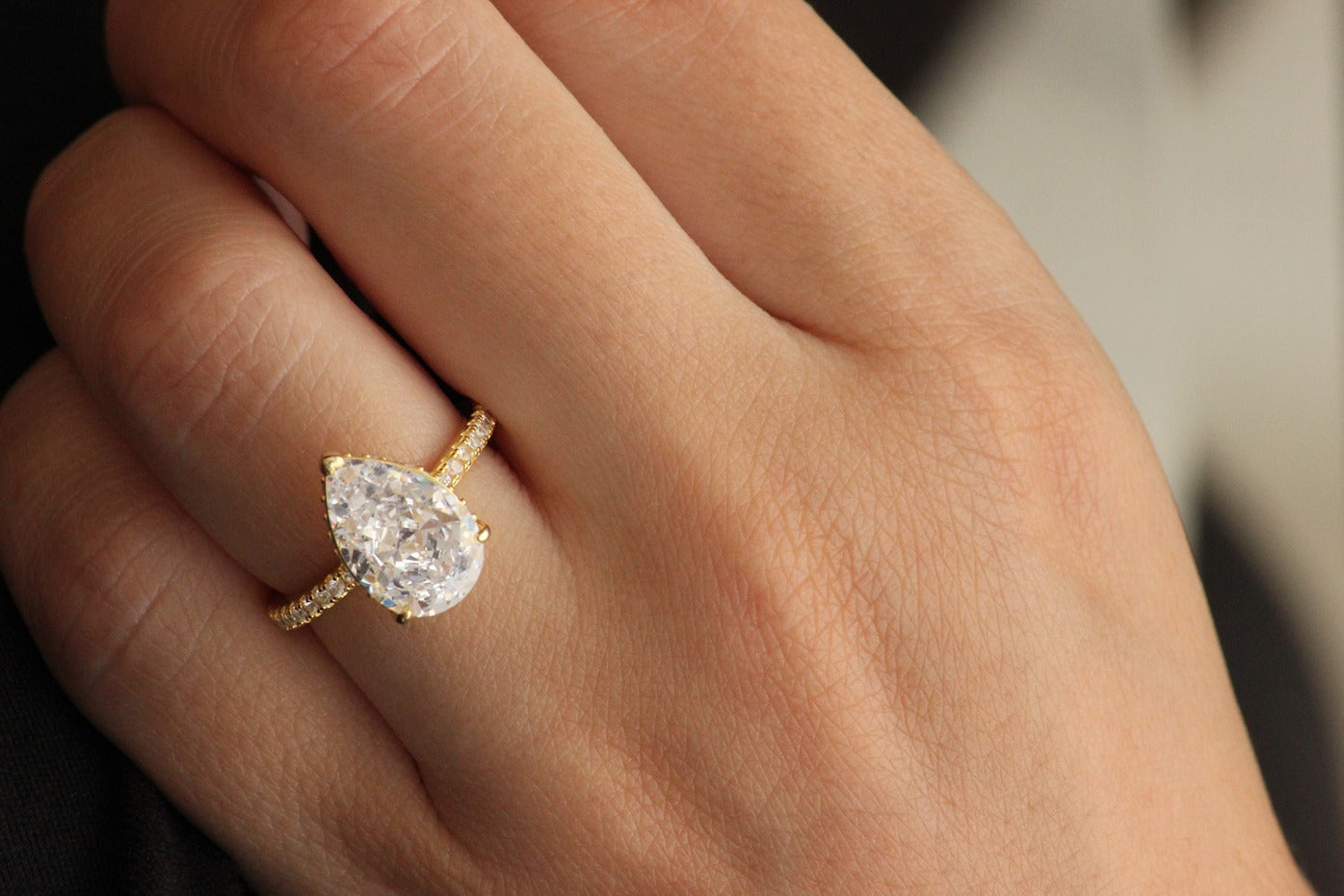 pear gold travel ring