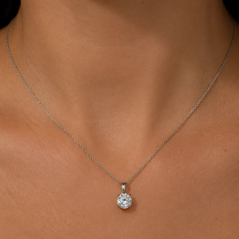 White solid gold round lab diamond necklac