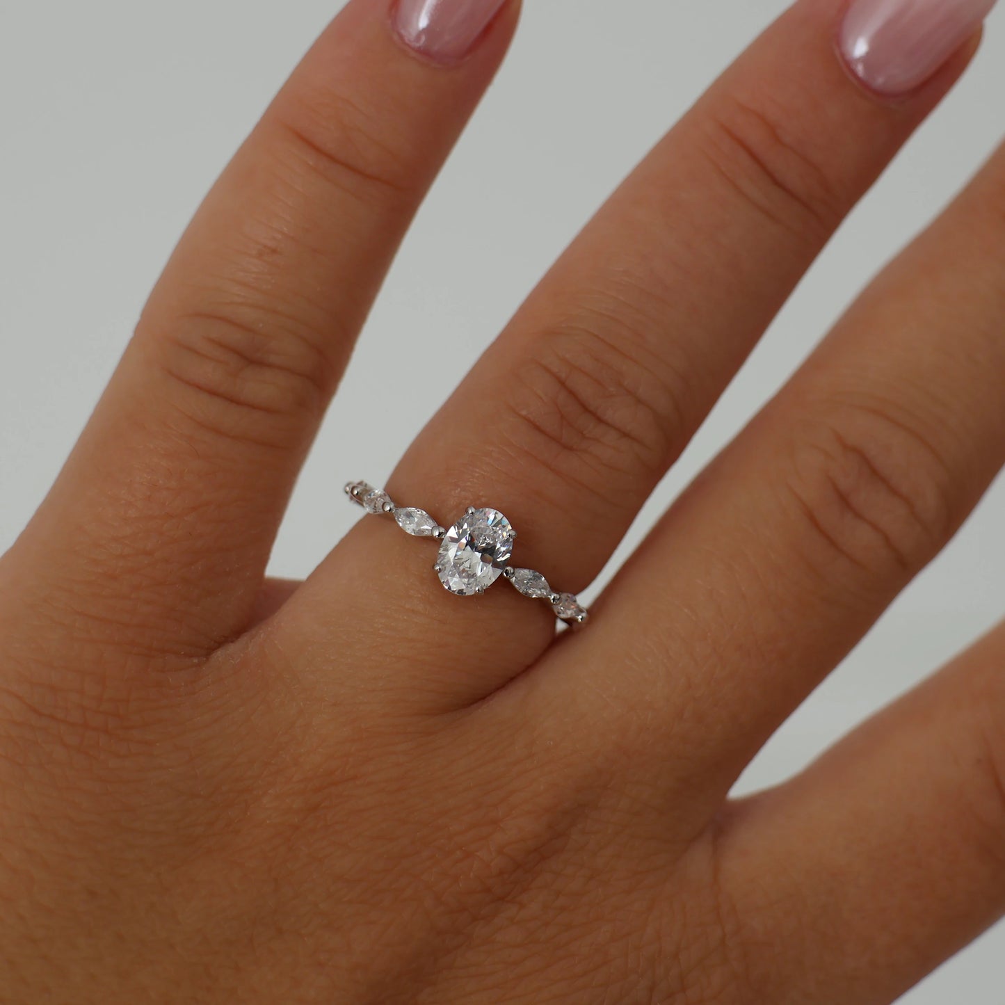 .75 carat silver oval ring