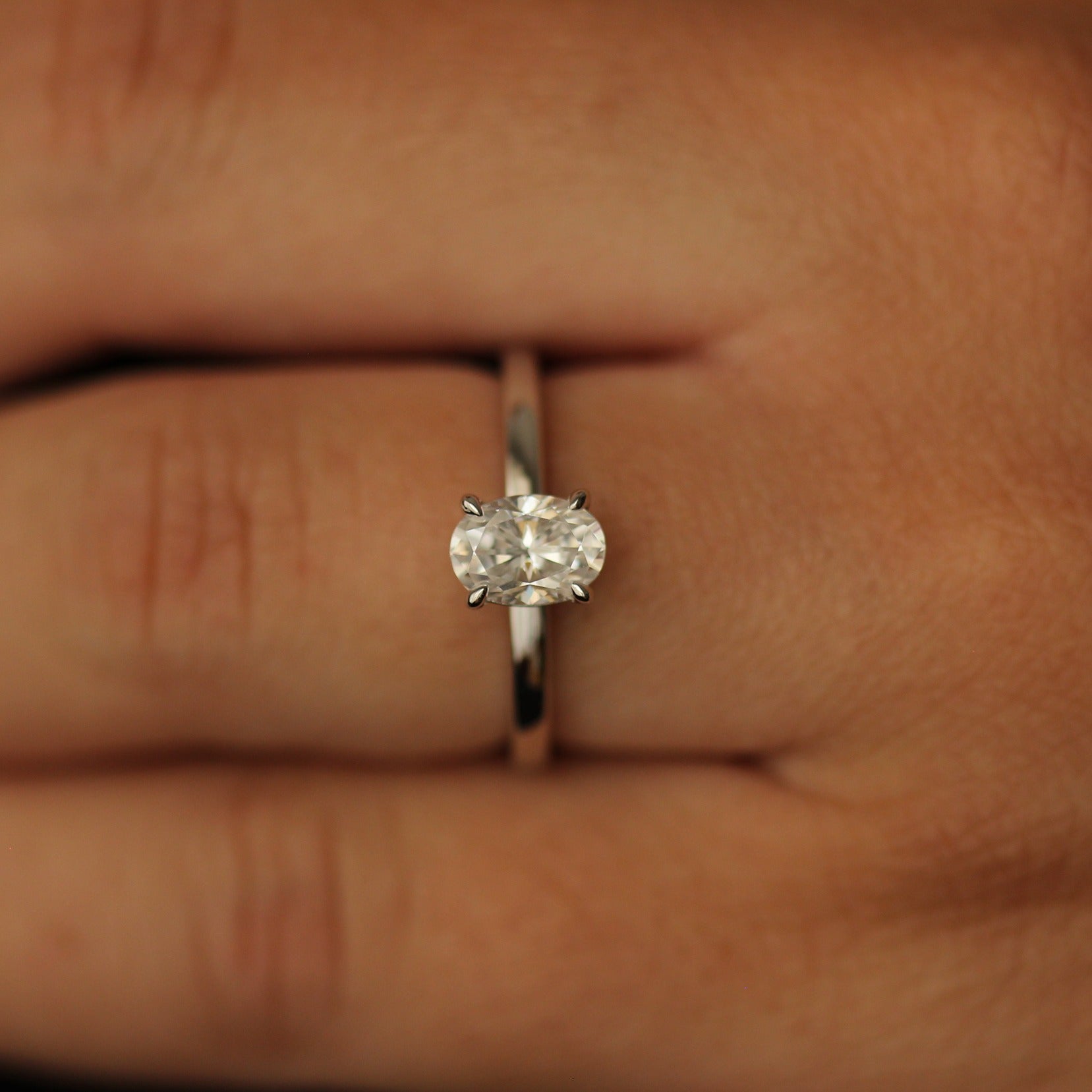 1 carat oval moissanite engagement ring