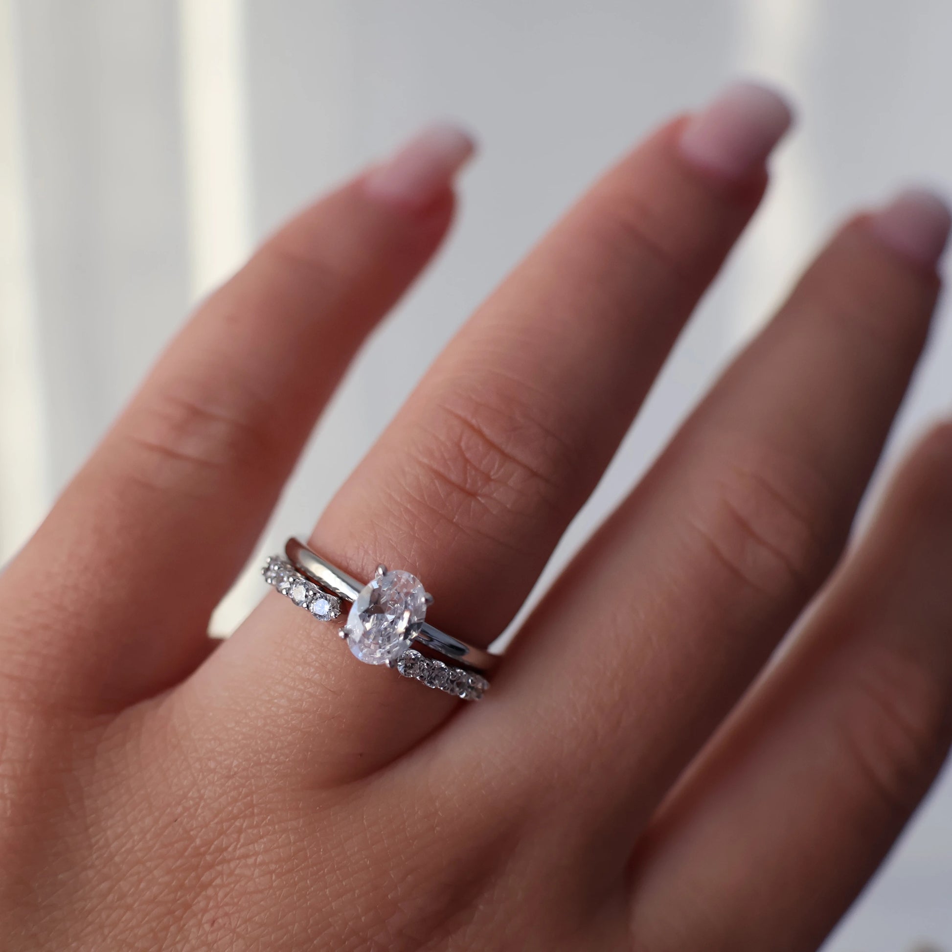 1 carat oval cubic zirconia ring in silver