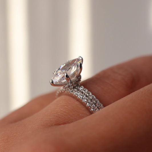 1.5carat marquise cut cubic zirconia ring with pave setting