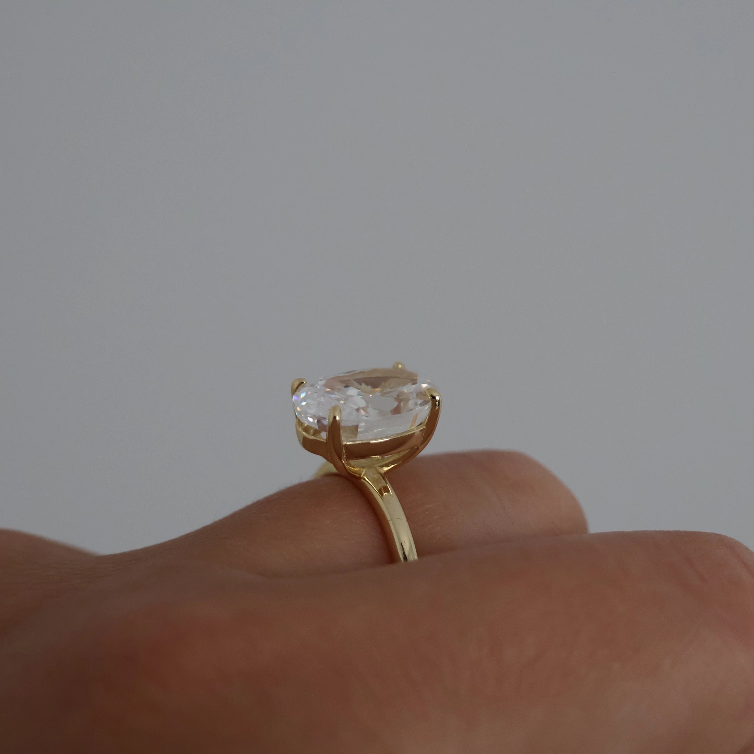 14k gold plated 3.5 ct oval crushed ice ring