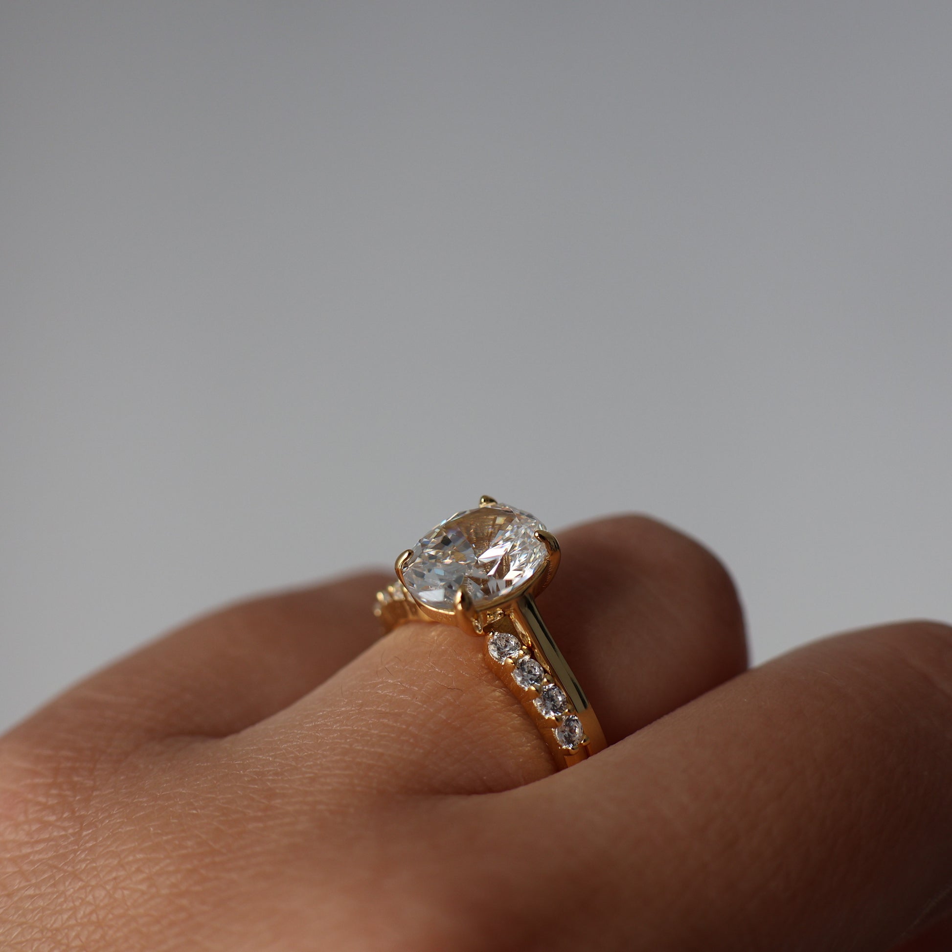 18k yellow gold open wedding band