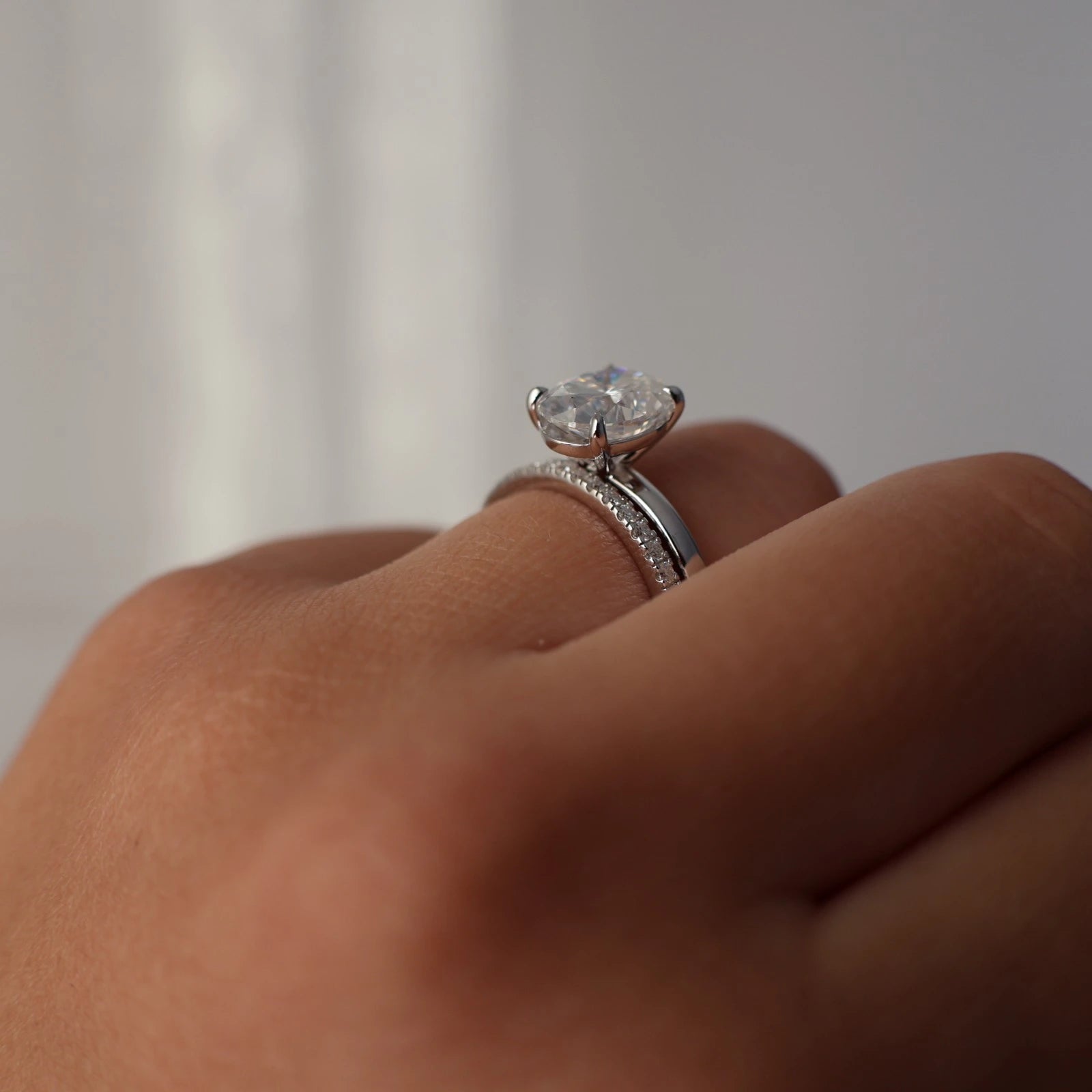2 ct oval moissanite solitaire ring in silver