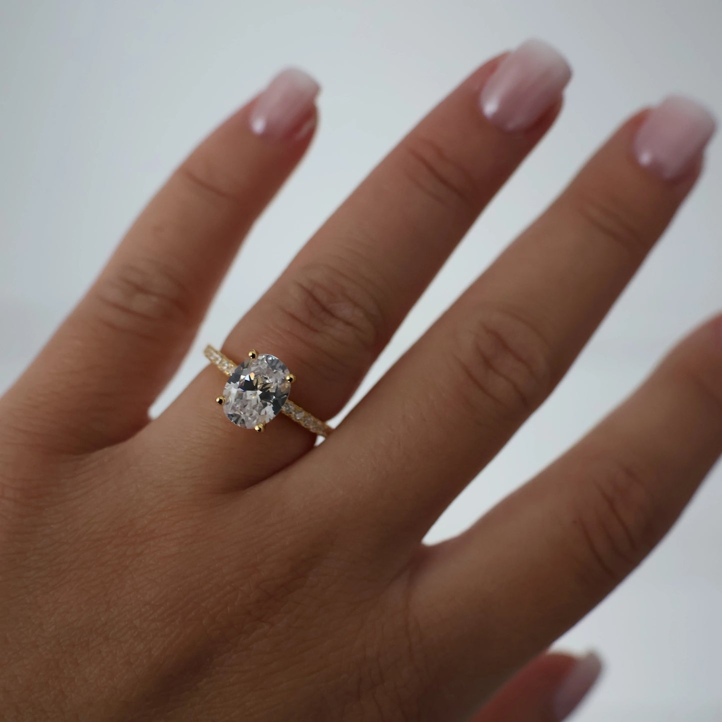 2 carat oval pavé ring in 18K gold plating