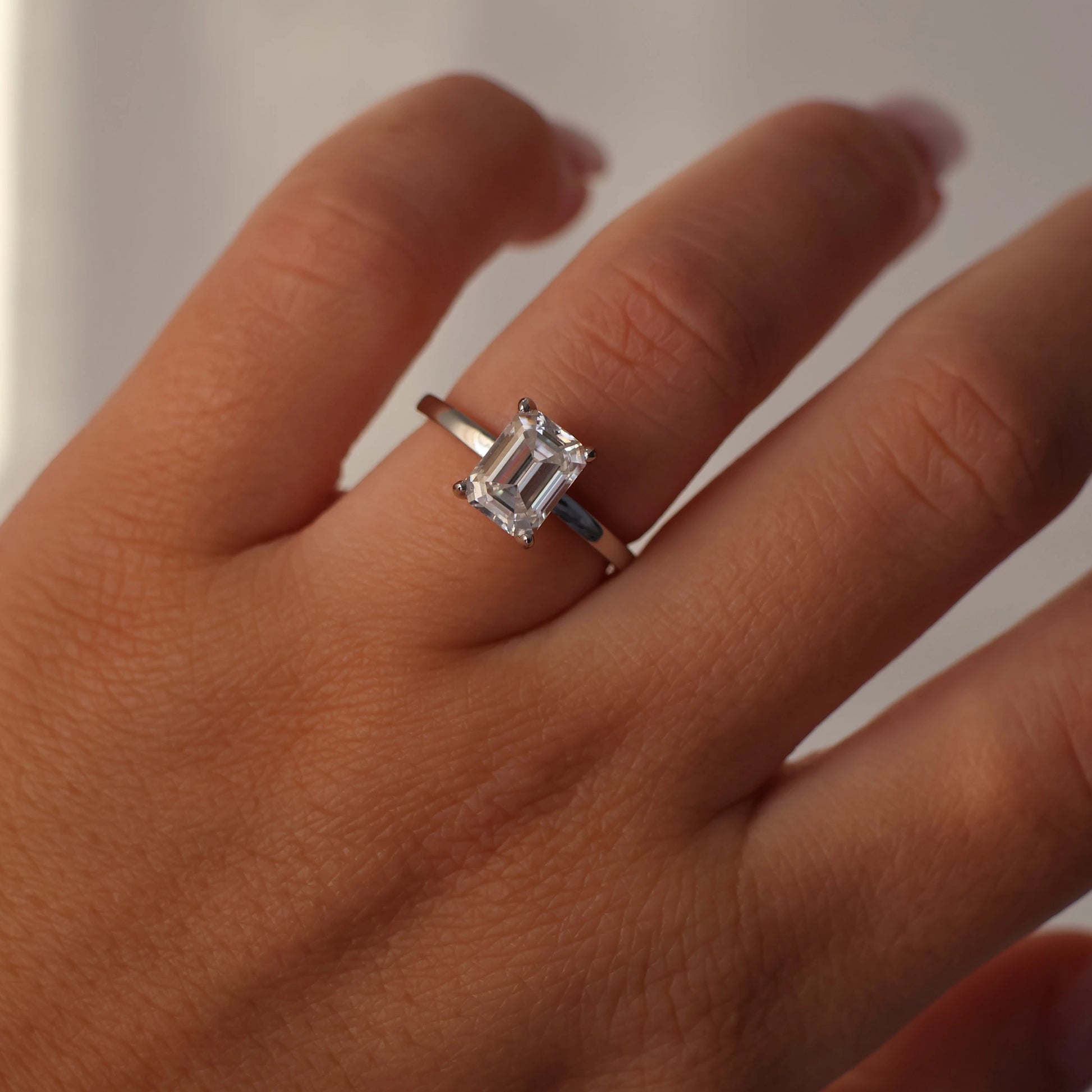 2 ct emerald moissanite solitaire ring in silver