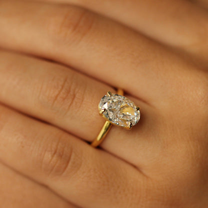 3.5 carat Gold oval ring