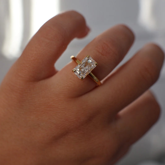 3 carat radiant cut ring in gold