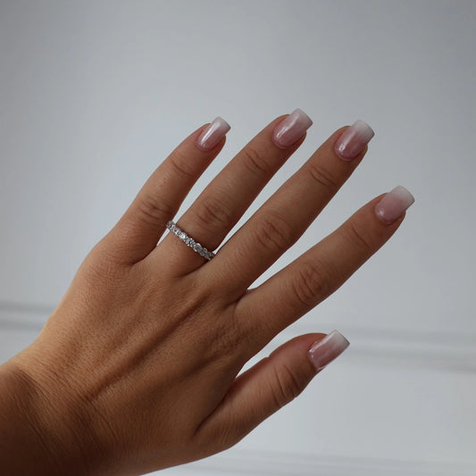 Full eternity band in 925 silver featuring 3mm round stones