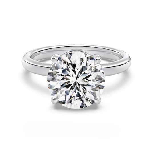 4 carat round ring in 925 silver on white background