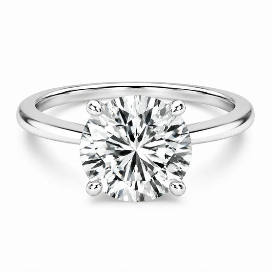 4 carat round ring in 925 silver on white background