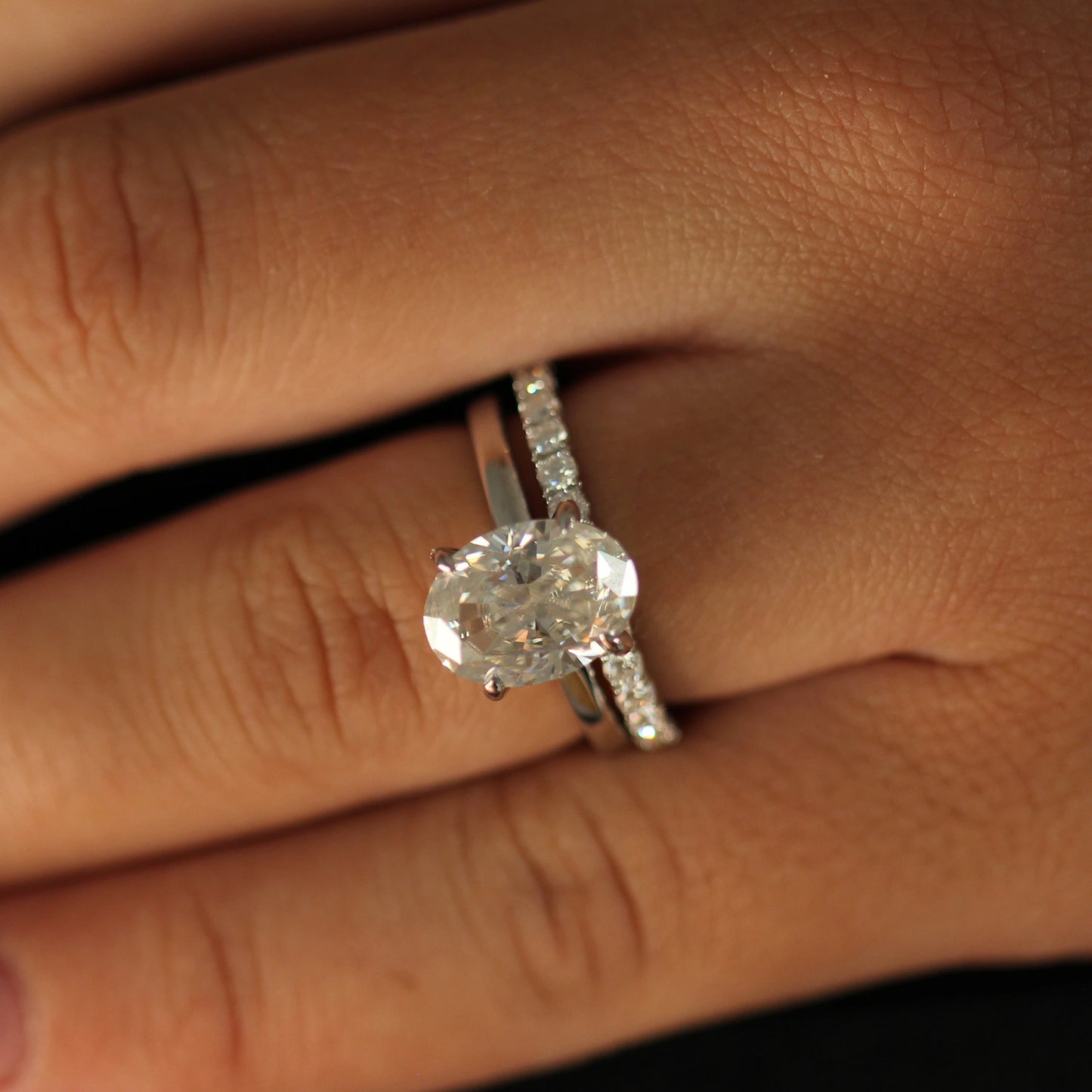4 carat silver oval moissanite solitaire ring