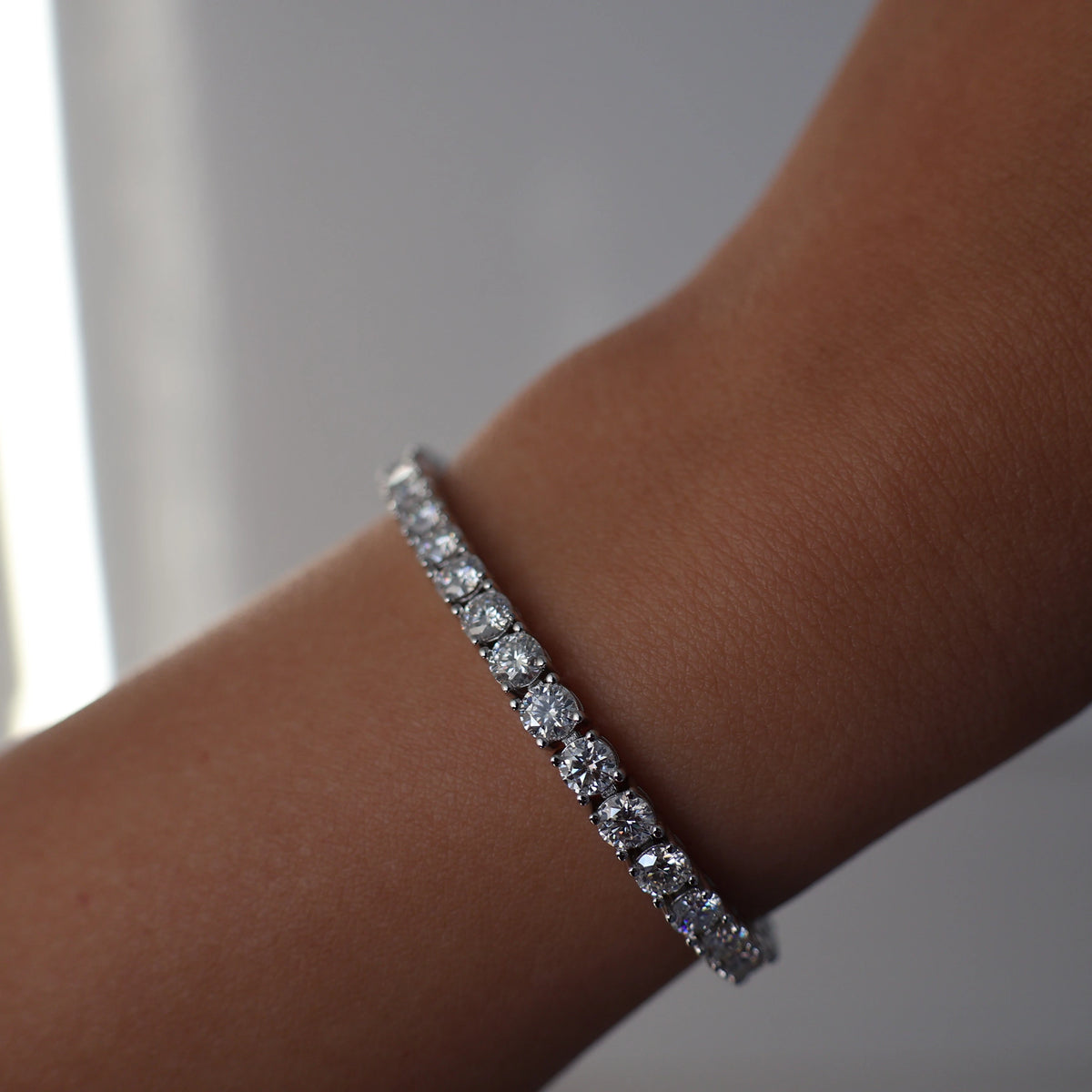 4mm moissanite tennis bracelet in silver