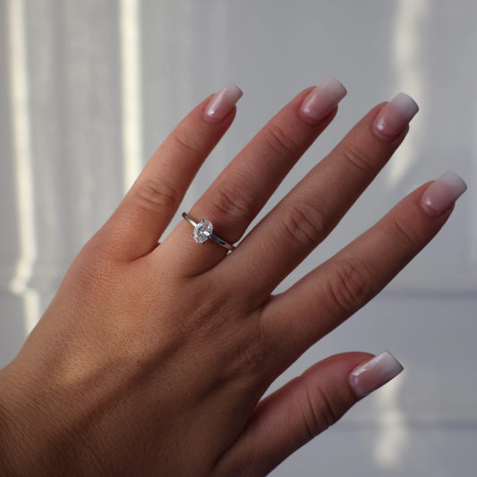 Versailles 1 Ct Oval Ring - Silver