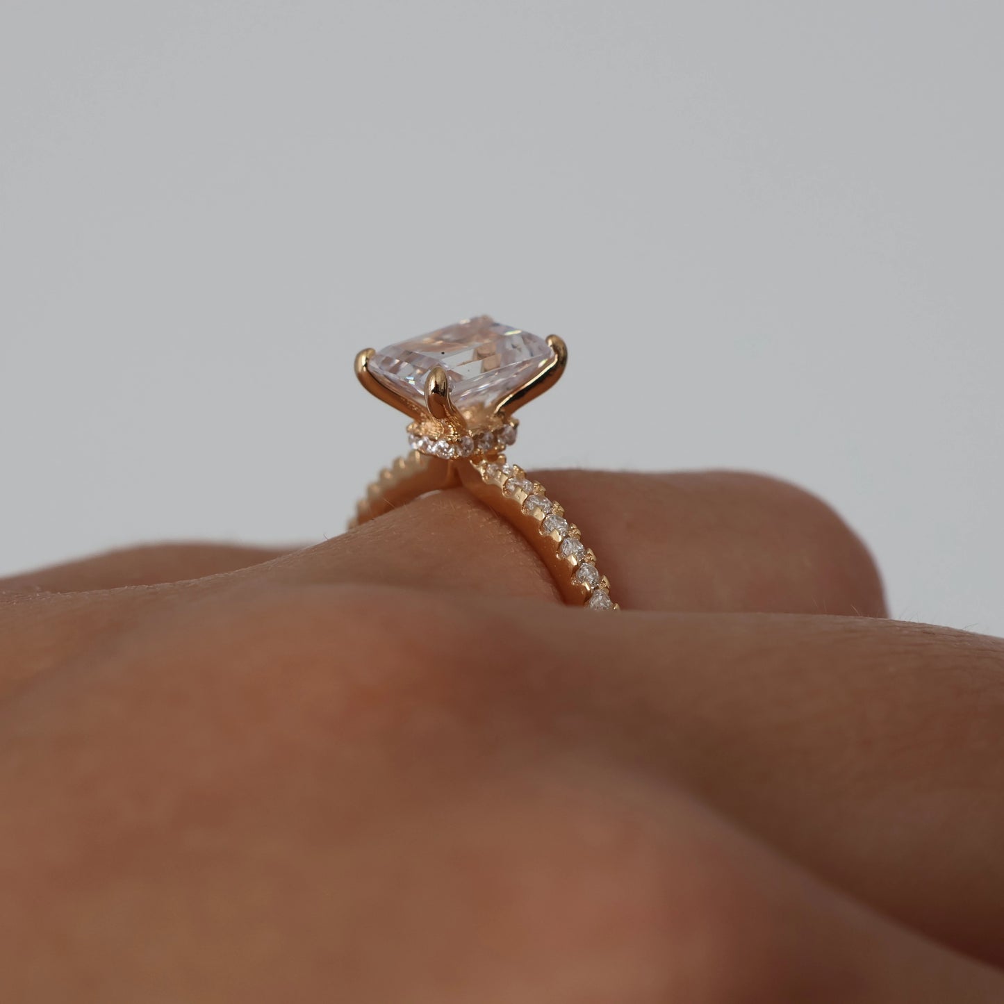 Seoul 2 Ct Emerald Cut Ring - Champagne Gold