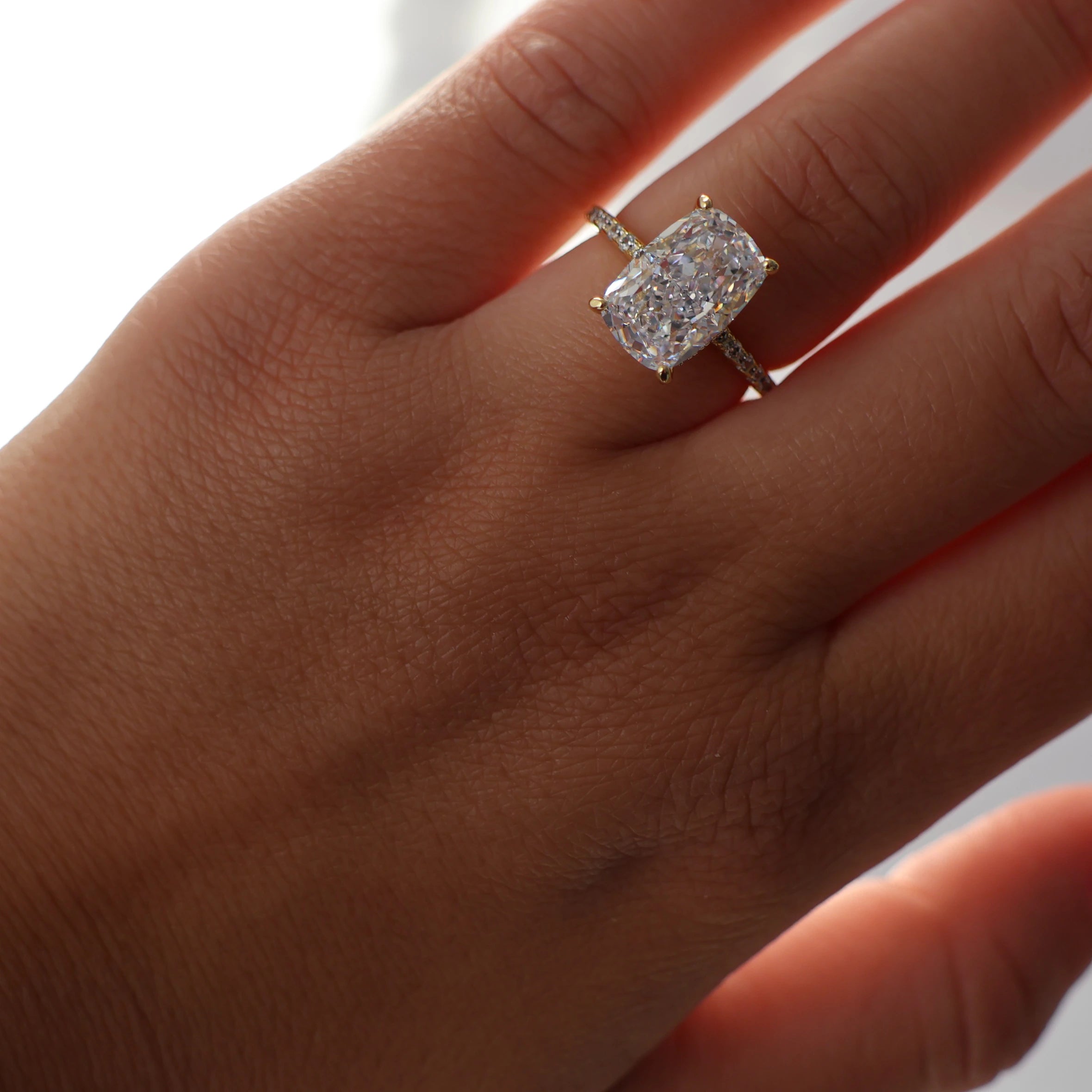 Ravello 3.5 Ct Elongated Cushion Pavé Band  - Gold