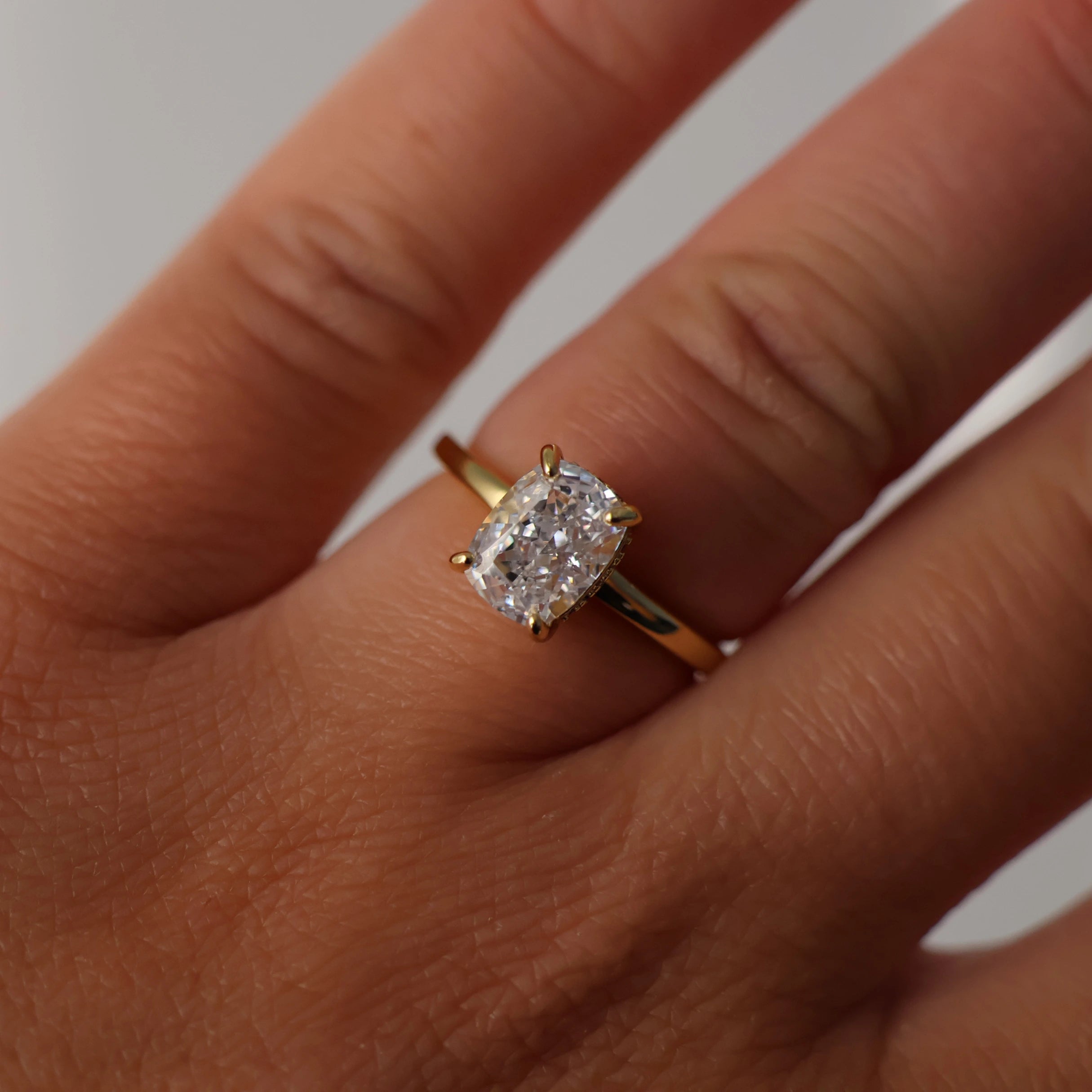 Ravello 2.5 Ct Elongated Cushion - Gold