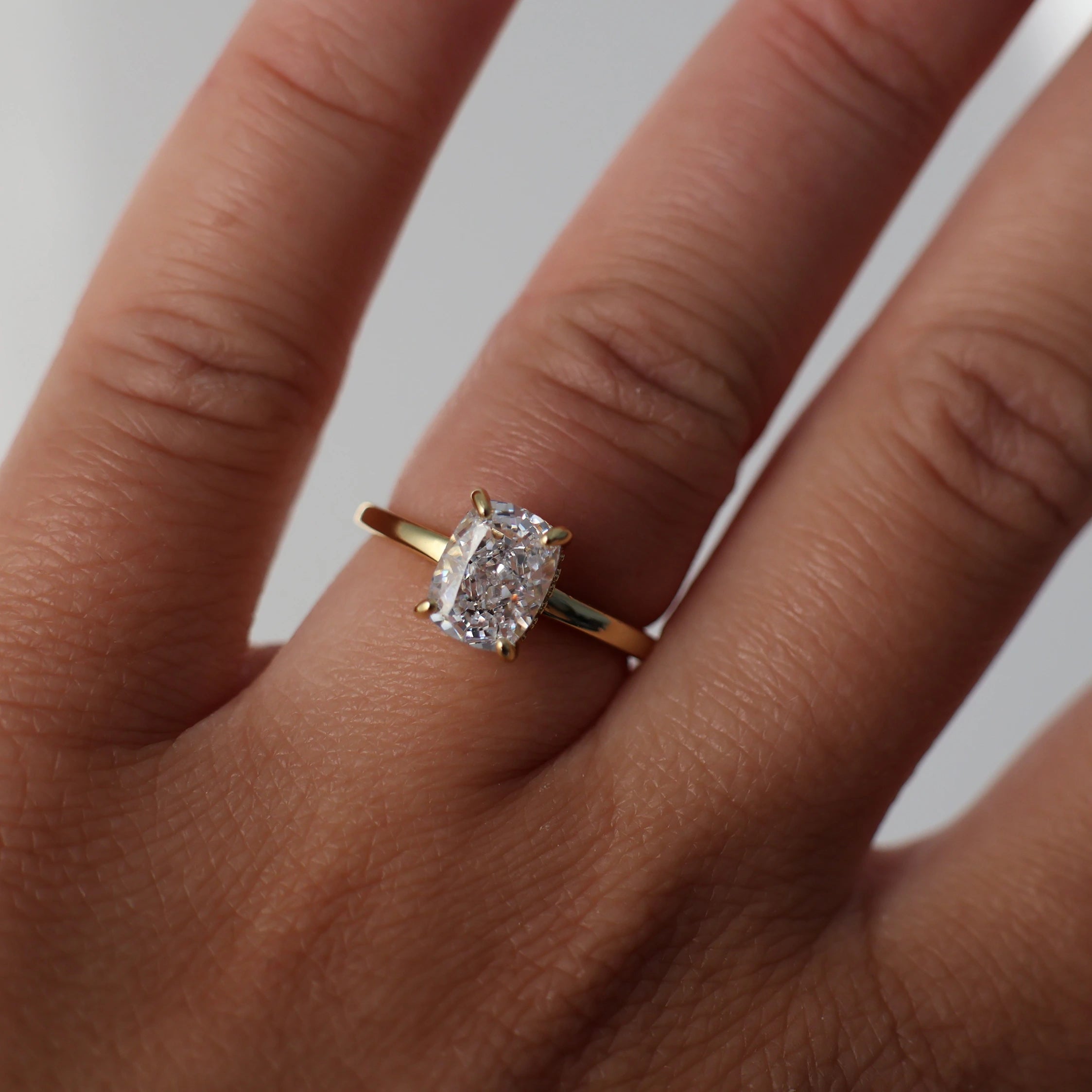 Ravello 2.5 Ct Elongated Cushion - Gold