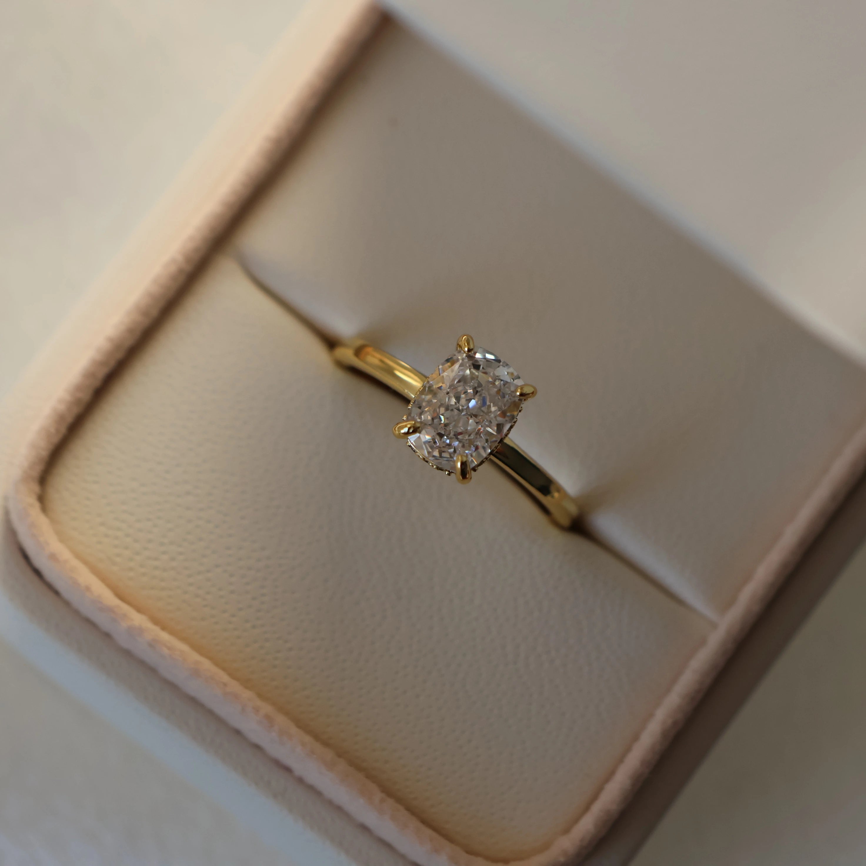 Ravello 2.5 Ct Elongated Cushion - Gold