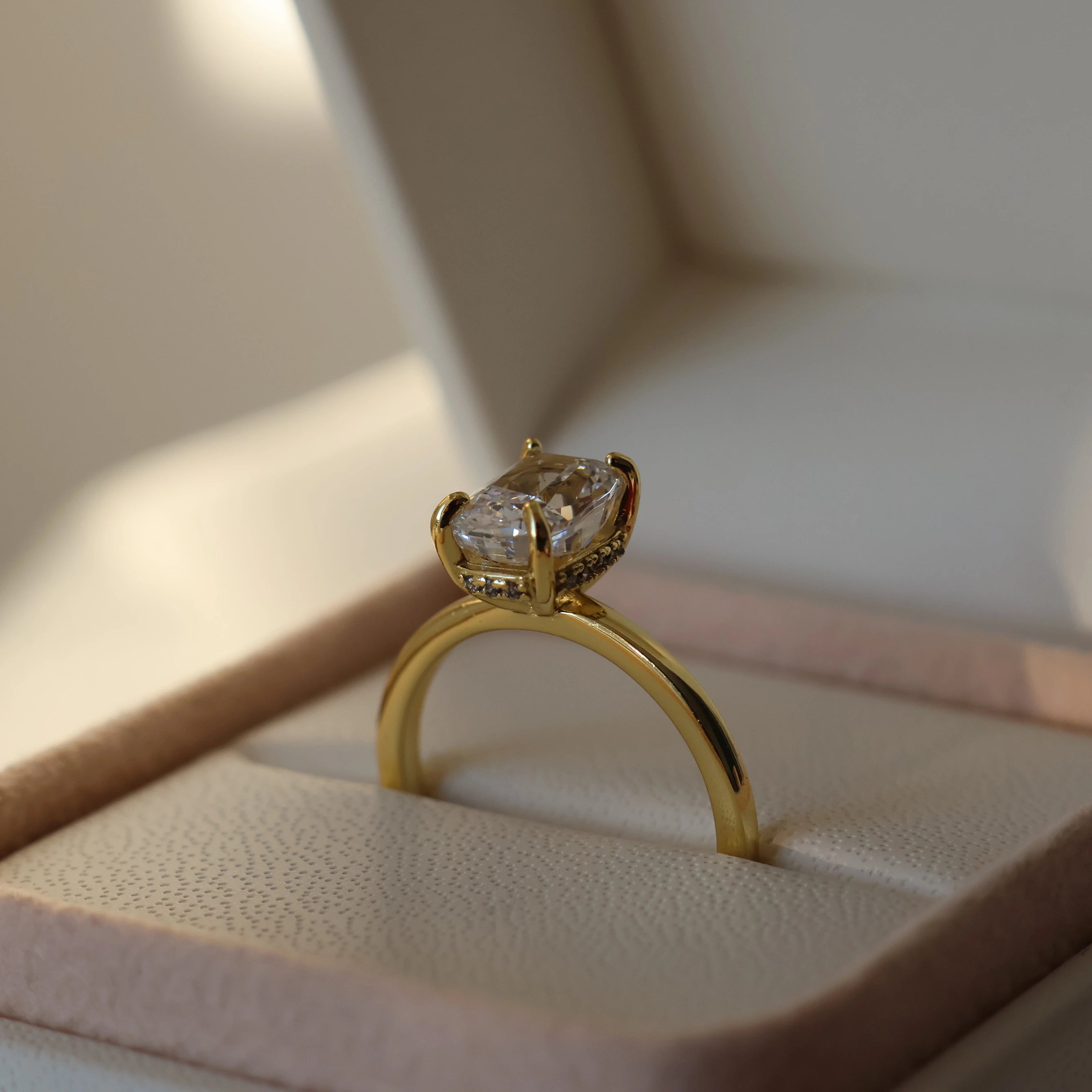 Ravello 2.5 Ct Elongated Cushion - Gold
