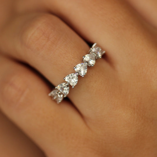 heart shaped eternity wedding band