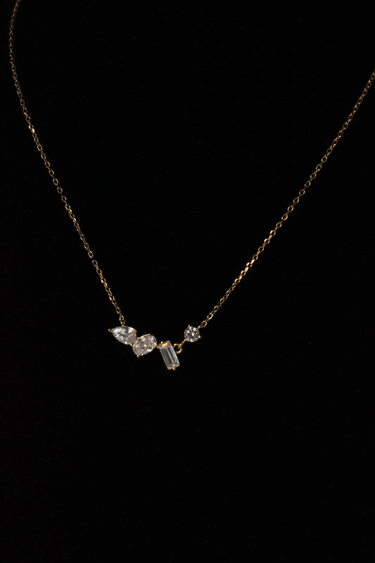 gold pendant necklace