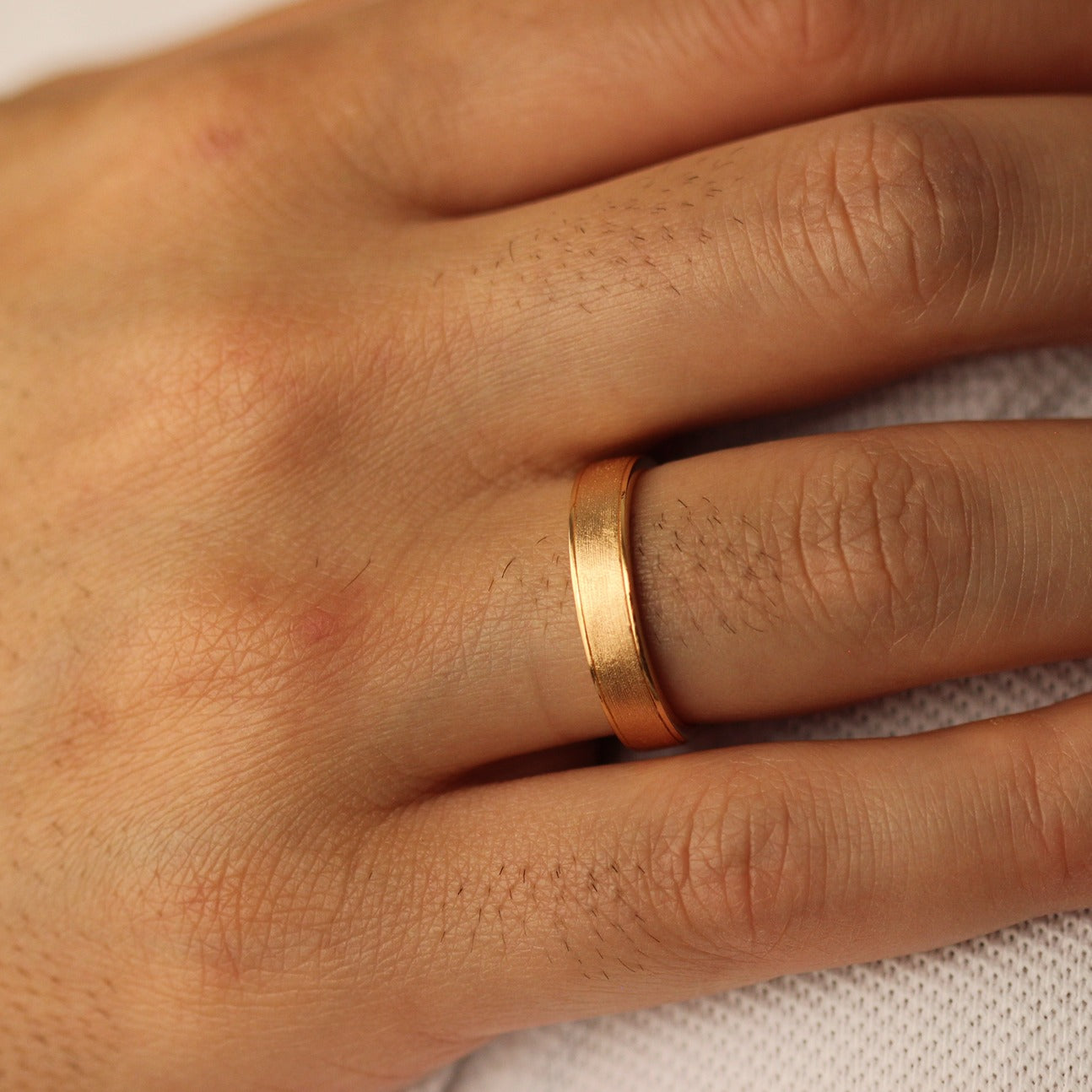 4.8mm champagne gold 925 silver men's ring worn on hand