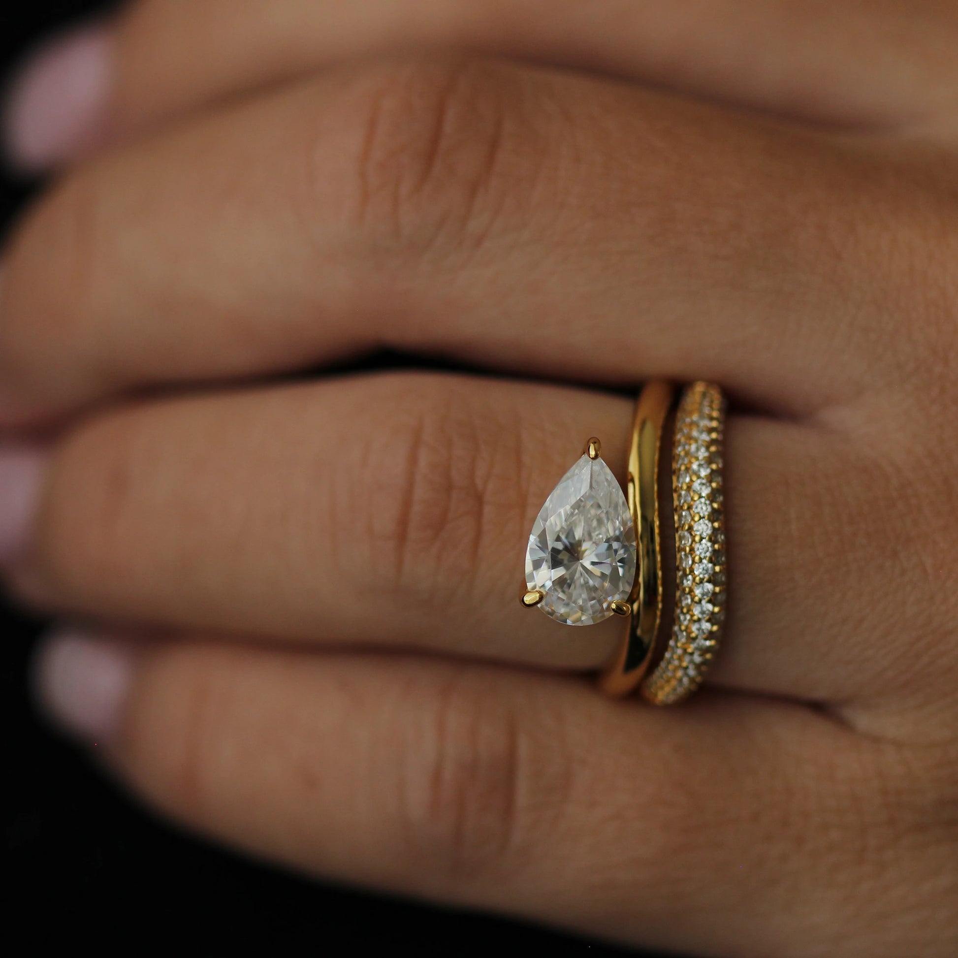 east west 2.5 carat pear gold wedding ring set