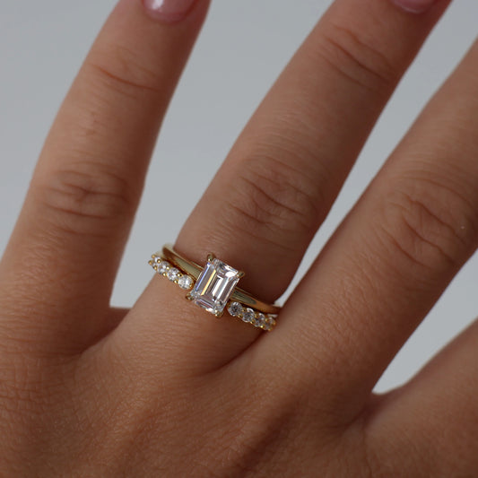 1 ct emerald cut cubic zirconia solitaire ring in gold