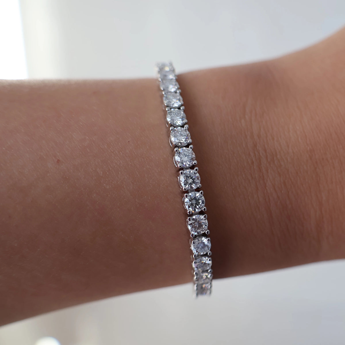 moissanite tennis bracelet 4mm width in 925 silver