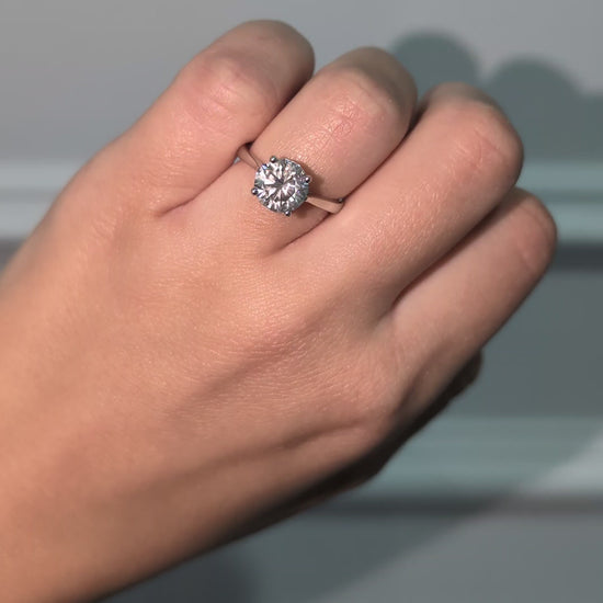 Round cut ring on hand video