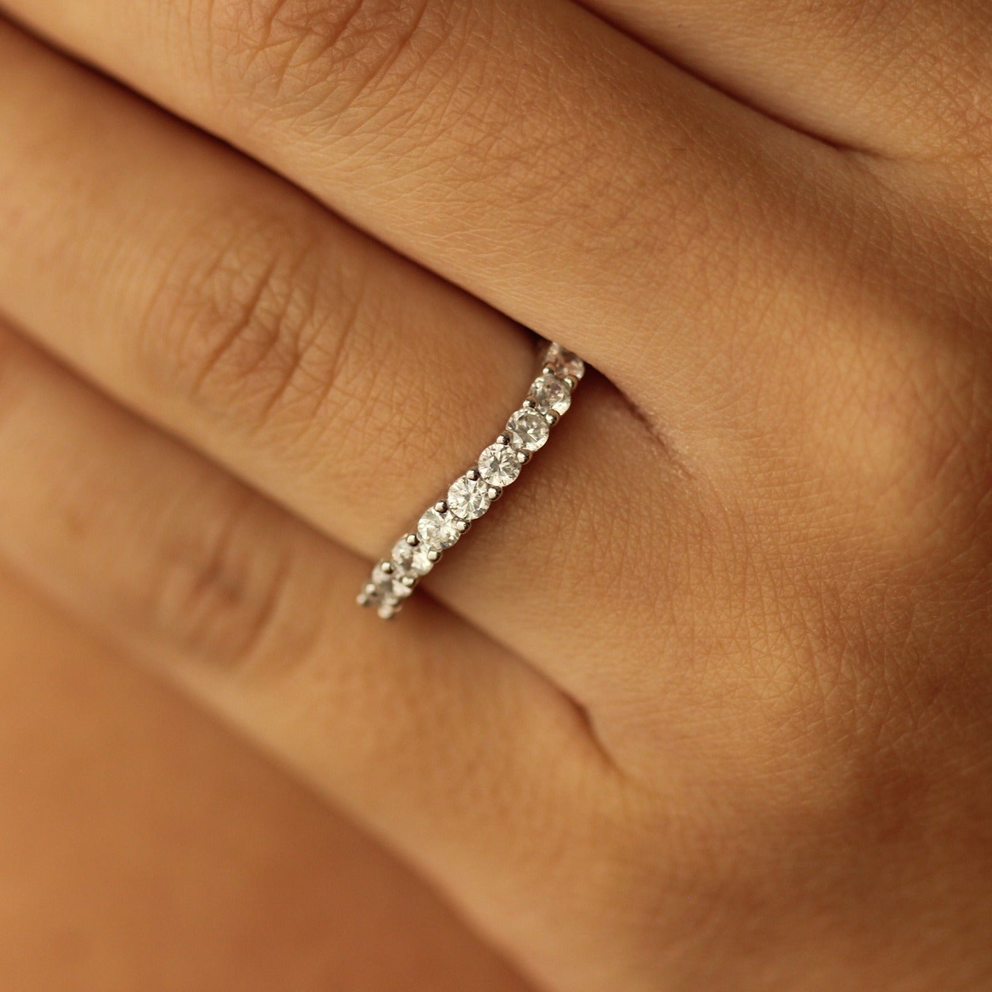 silver curved fashion ring