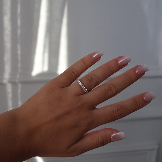 silver round floating wedding band