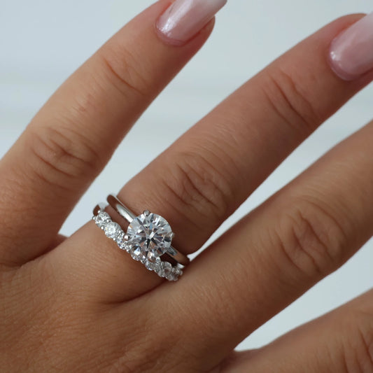 Silver floating round wedding ring
