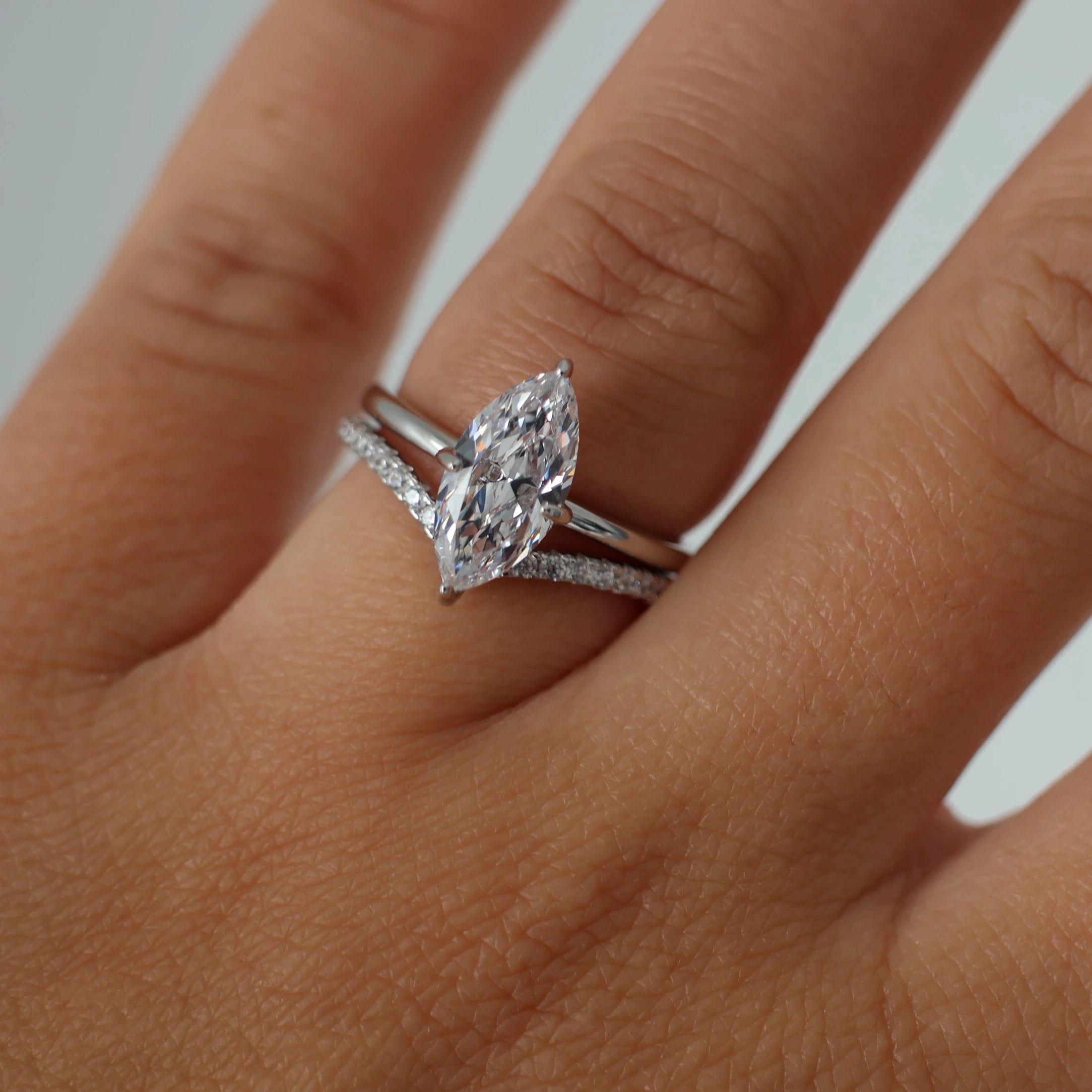 v shaped silver wishbone ring
